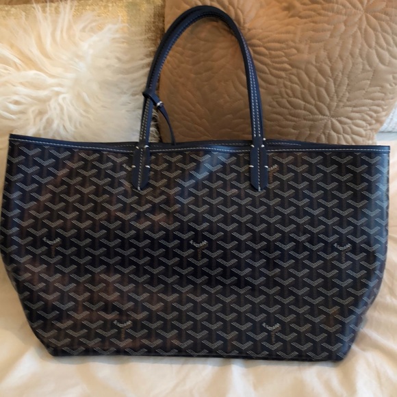 Handbags - Printed navy tote